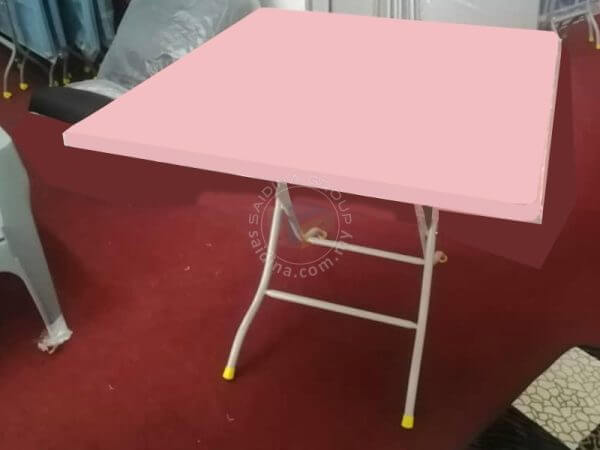 SQUARE PLASTIC FOLDING TABLE